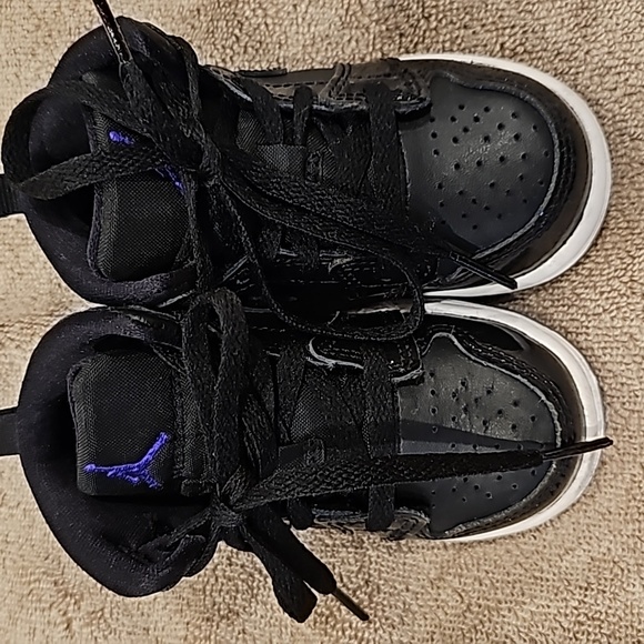 Air Jordan Retro 1 Mid SE sneaker - Picture 3 of 8